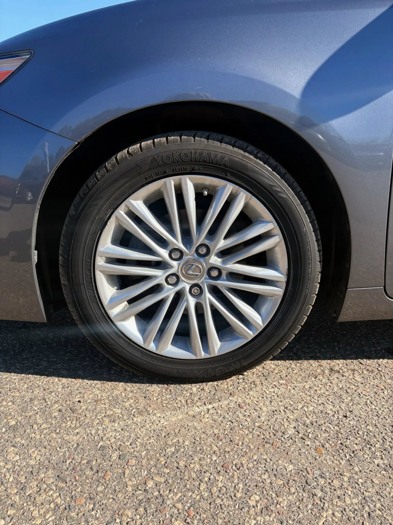 Used 2014 Lexus ES 350 w/ Luxury Package FWD image 9