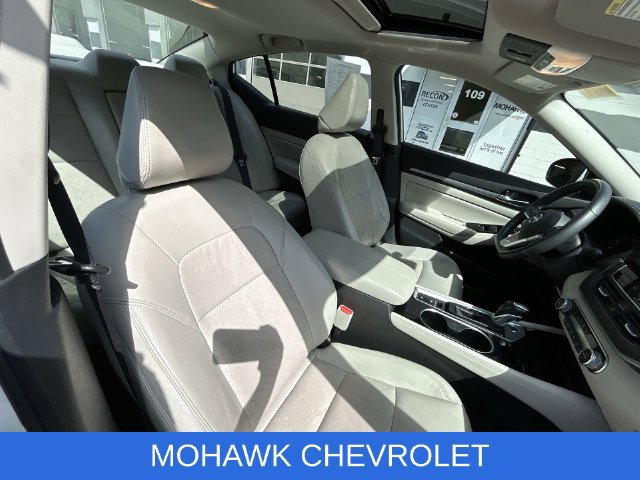 Used 2024 Nissan Altima 2.5 SL FWD image 29