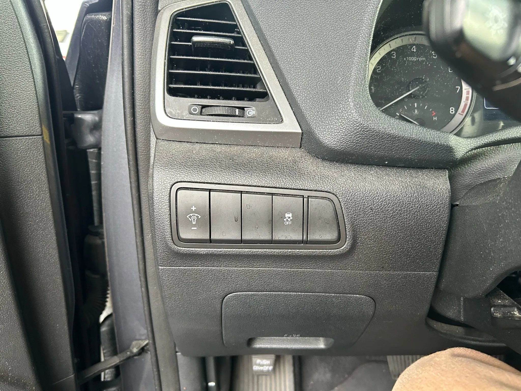 Used 2018 Hyundai Tucson SE w/ Cargo Package image 11