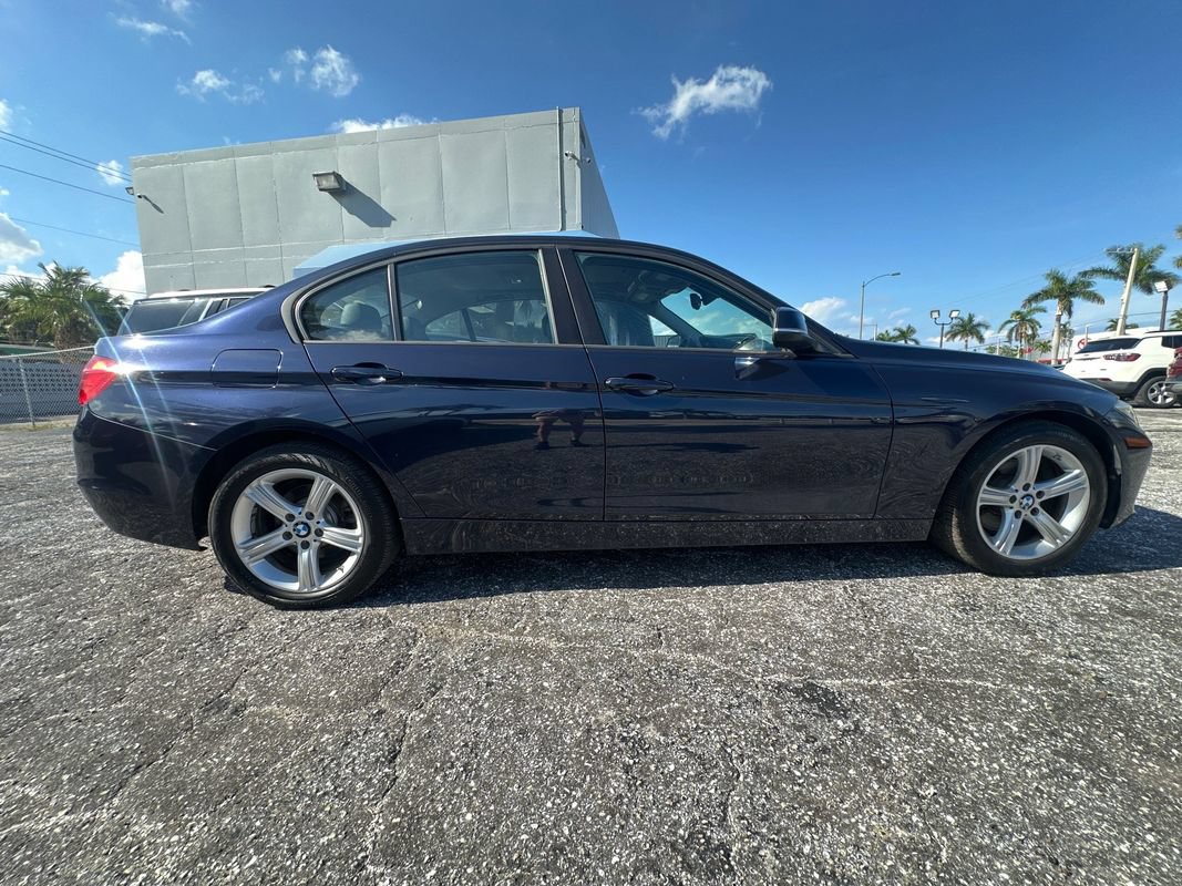 Used 2014 BMW 320i xDrive Sedan AWD/4WD image 7