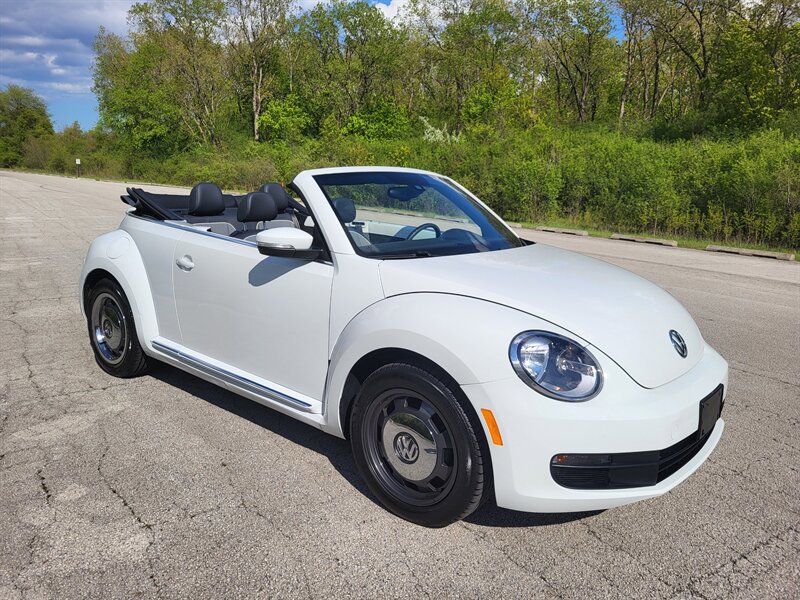 Used 2016 Volkswagen Beetle 1.8T Denim FWD image 4