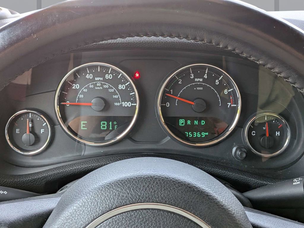 Used 2018 Jeep Wrangler Unlimited Sport image 28
