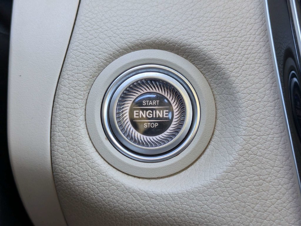 Used 2022 Mercedes-Benz GLC 300 image 28