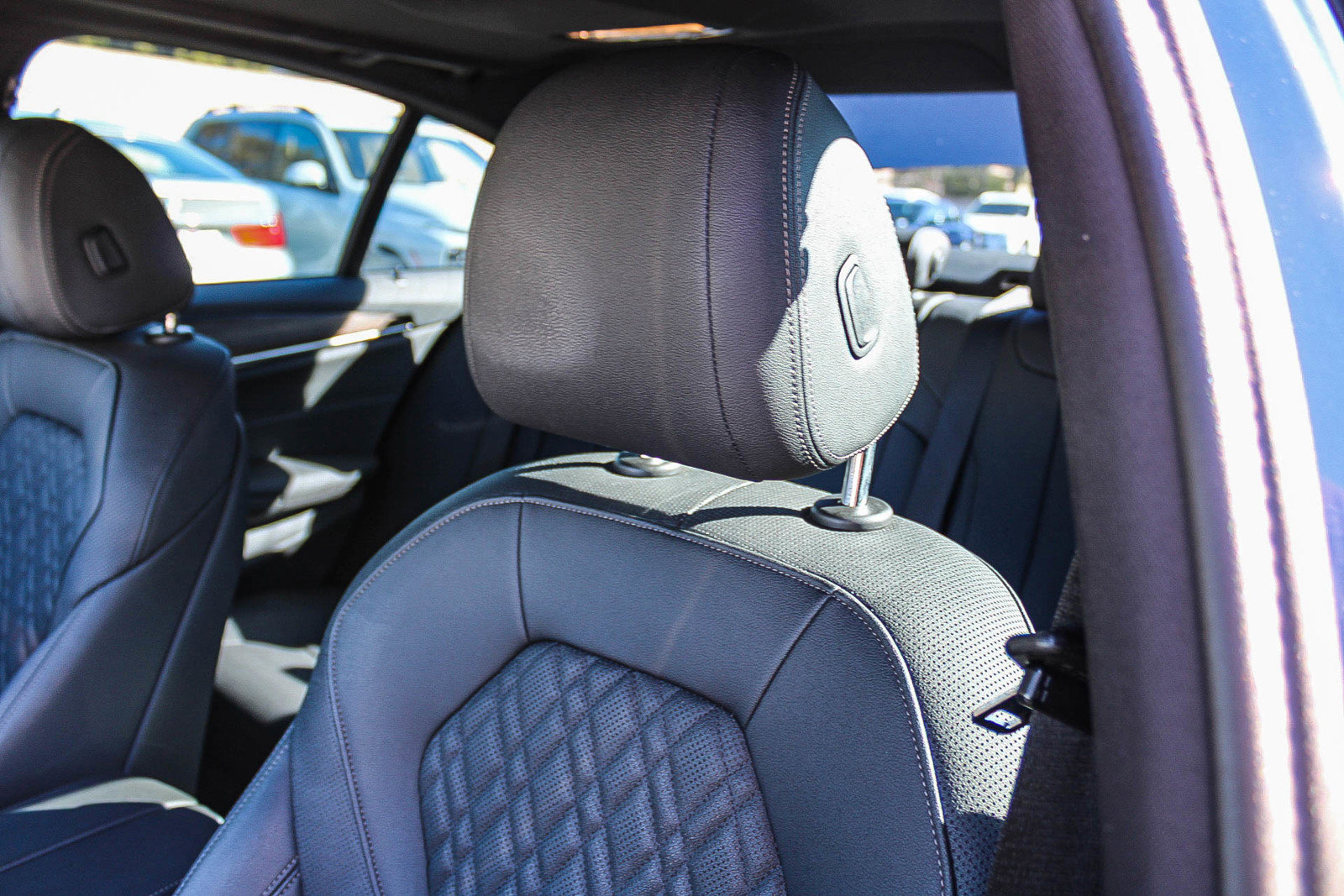 Used 2023 BMW 530e w/ M Sport Package image 25