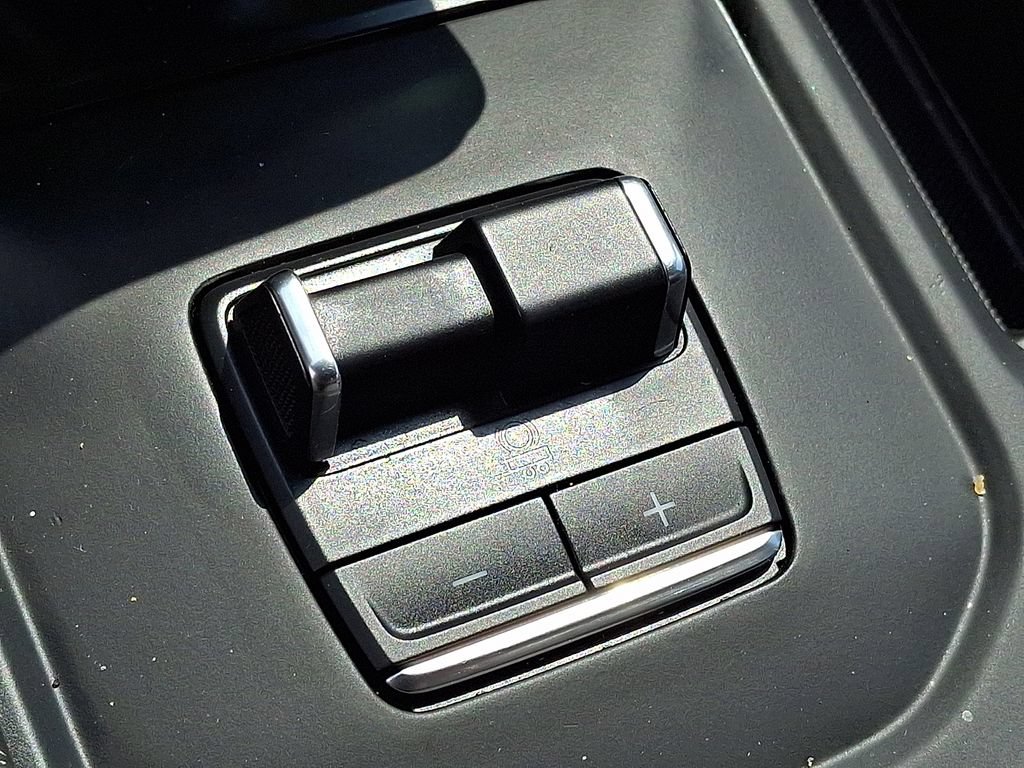Used 2024 GMC Sierra 1500 Denali Ultimate AWD/4WD image 30
