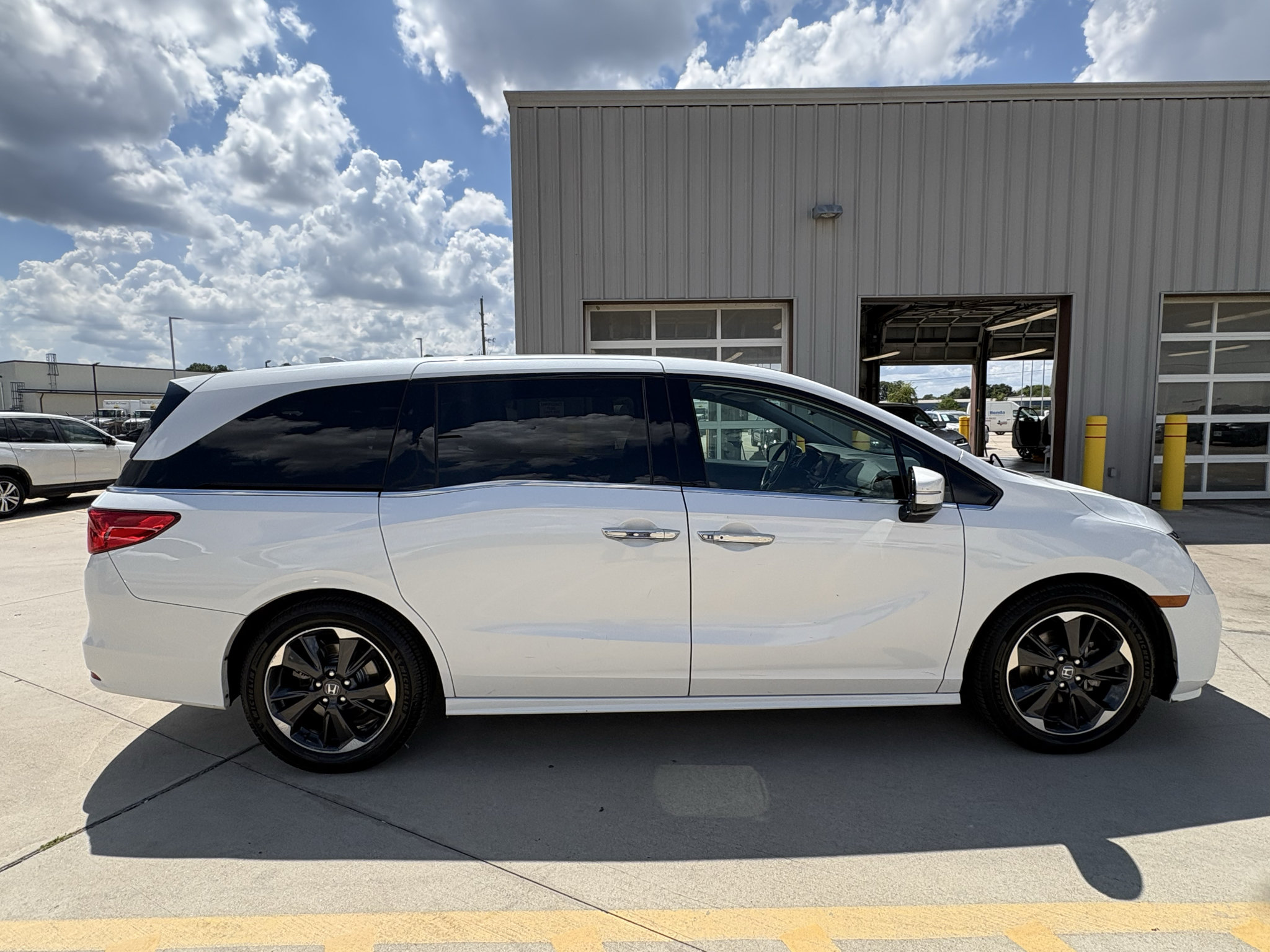 Certified 2022 Honda Odyssey Elite image 9