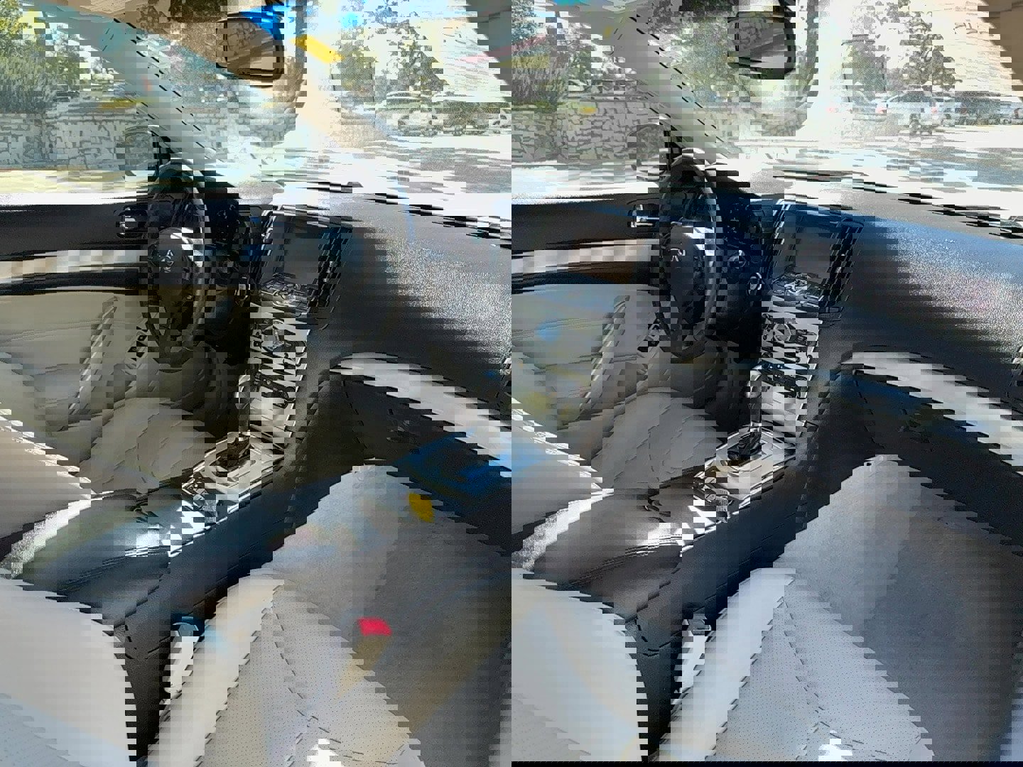 Used 2014 INFINITI Q60 Journey w/ Premium Package image 14