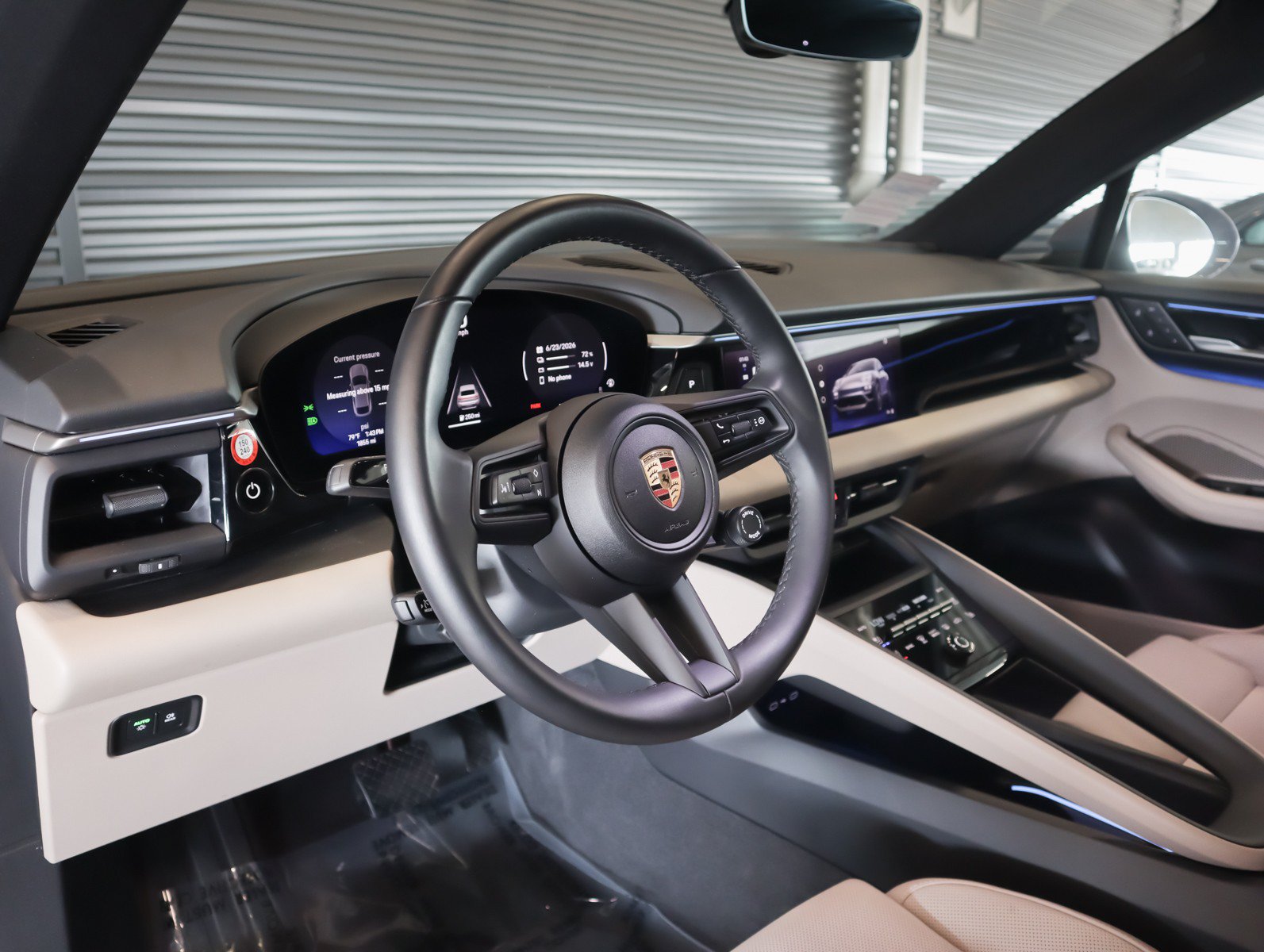 Certified 2025 Porsche Macan Electric RWD image 4