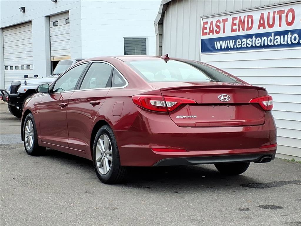 Used 2016 Hyundai Sonata SE image 3