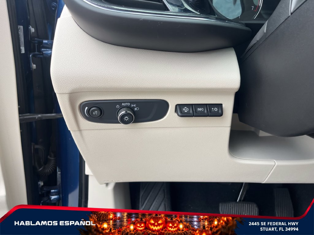 Used 2022 Buick Envision Essence w/ Technology Package I FWD image 24