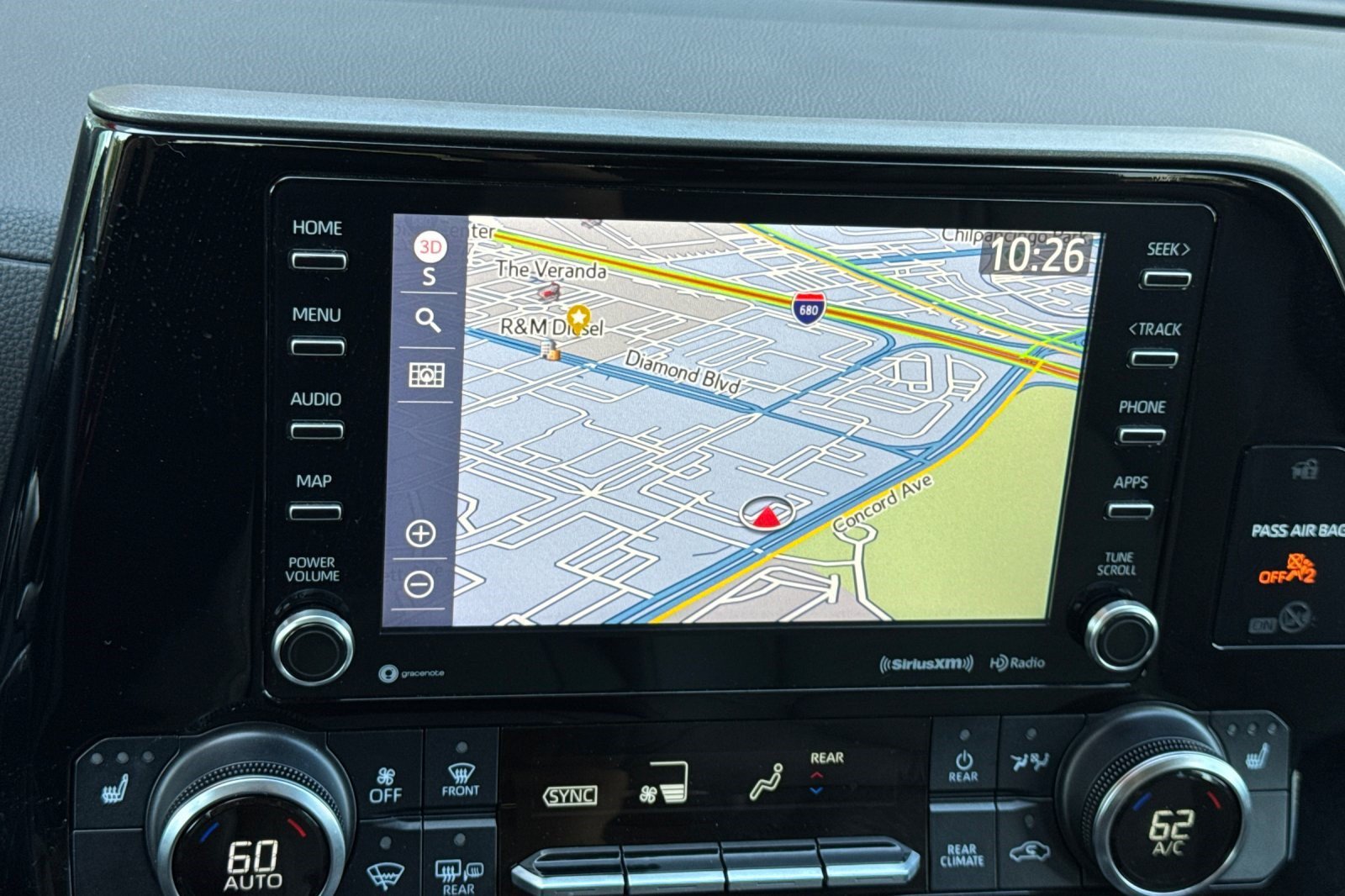 Used 2022 Toyota Highlander XLE AWD/4WD image 19