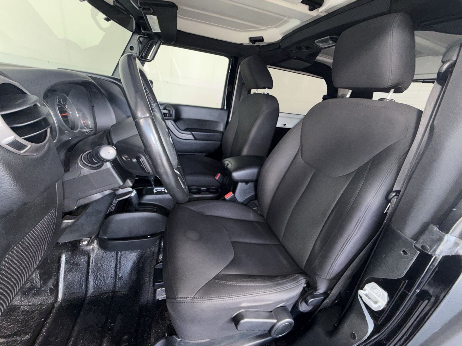 Used 2018 Jeep Wrangler Sport AWD/4WD image 21