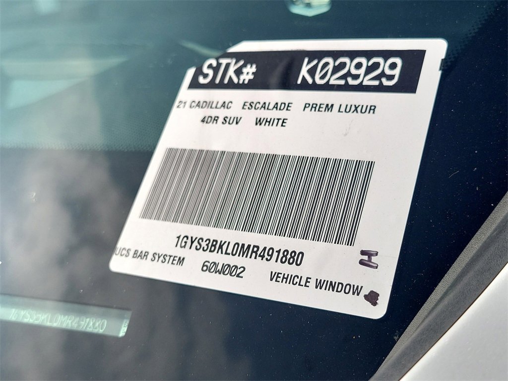 Used 2021 Cadillac Escalade Premium Luxury w/ LPO, Illumination Package image 33