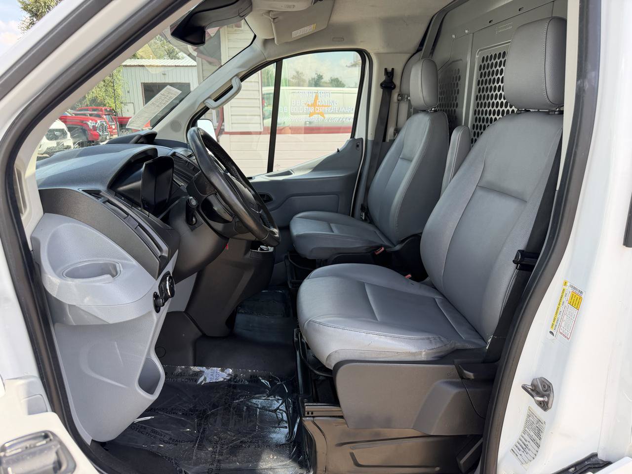 Used 2018 Ford Transit 250 130 Low Roof RWD image 11