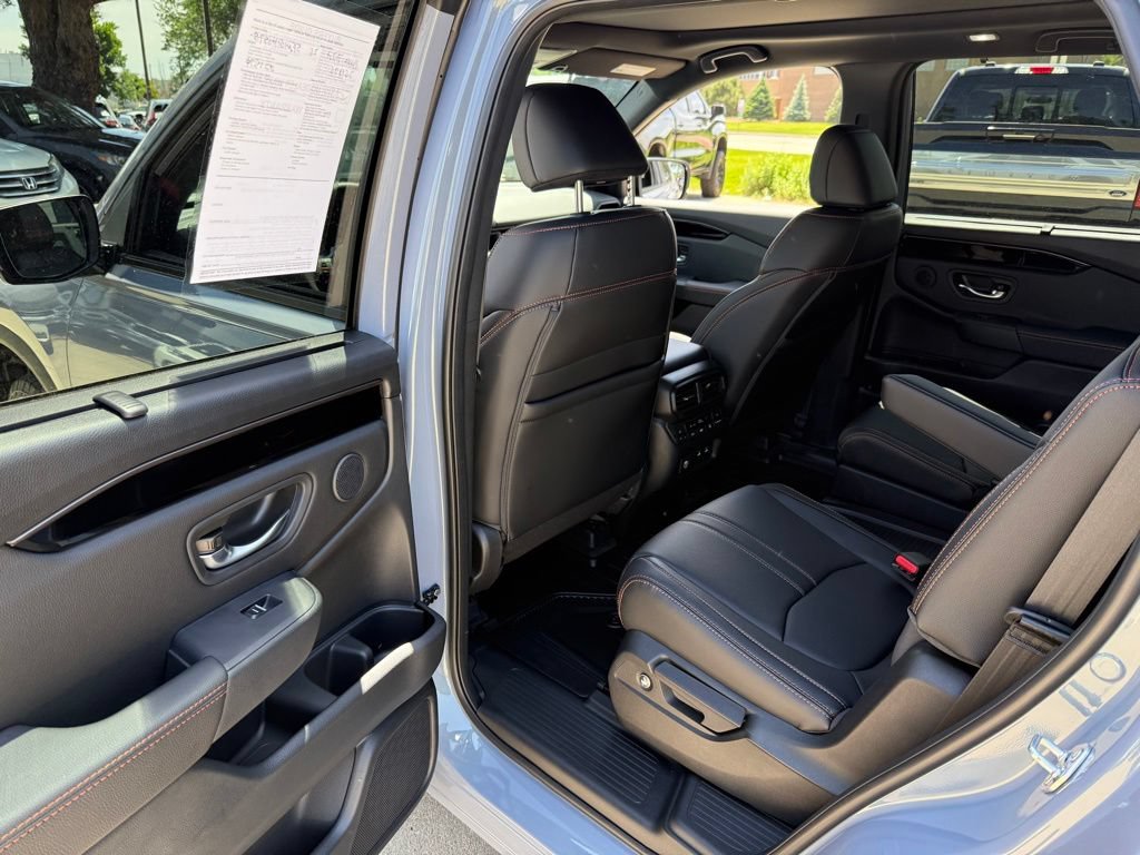 Certified 2026 Honda Pilot TrailSport image 16