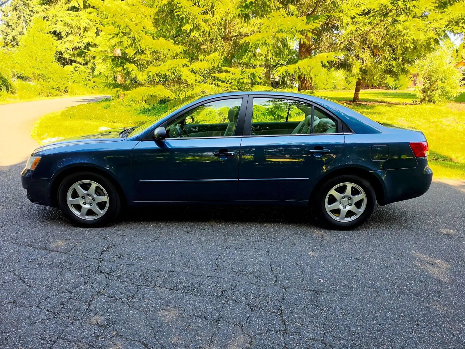 Used 2006 Hyundai Sonata LX FWD image 2