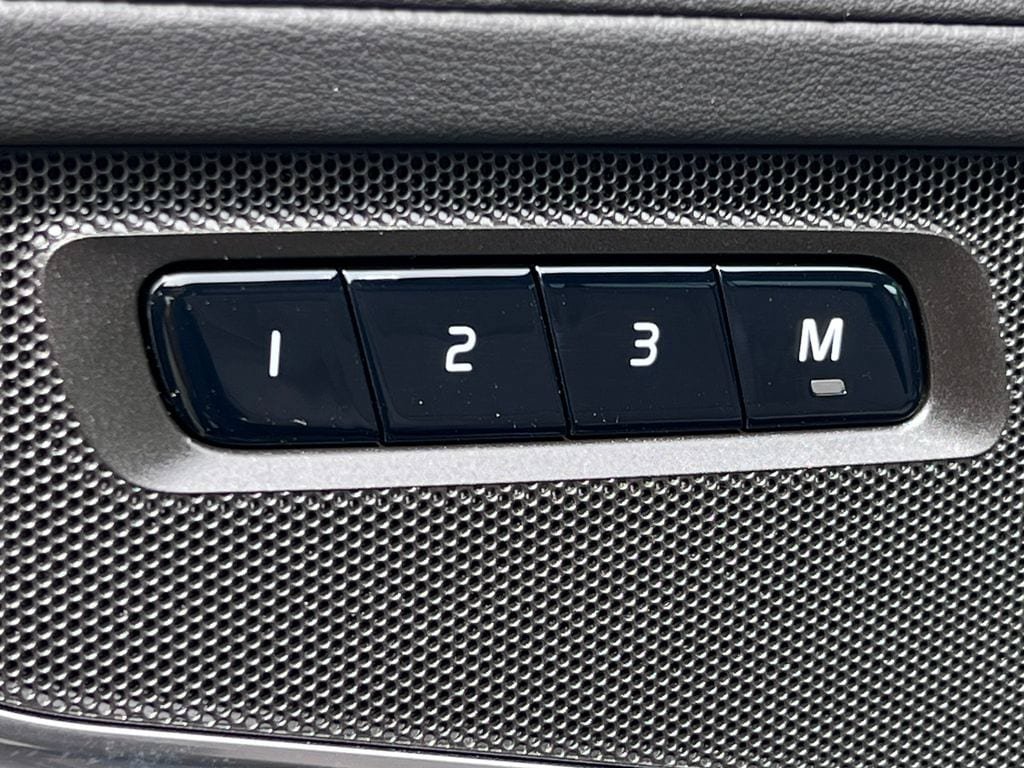 New 2026 Volvo XC90 B5 Core AWD/4WD image 12