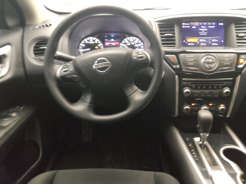 Used 2020 Nissan Pathfinder S FWD image 22