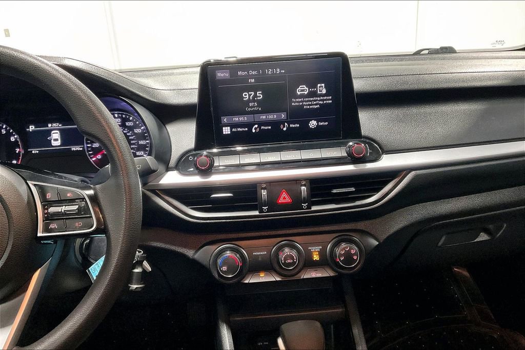 Used 2024 Kia Forte LXS image 8