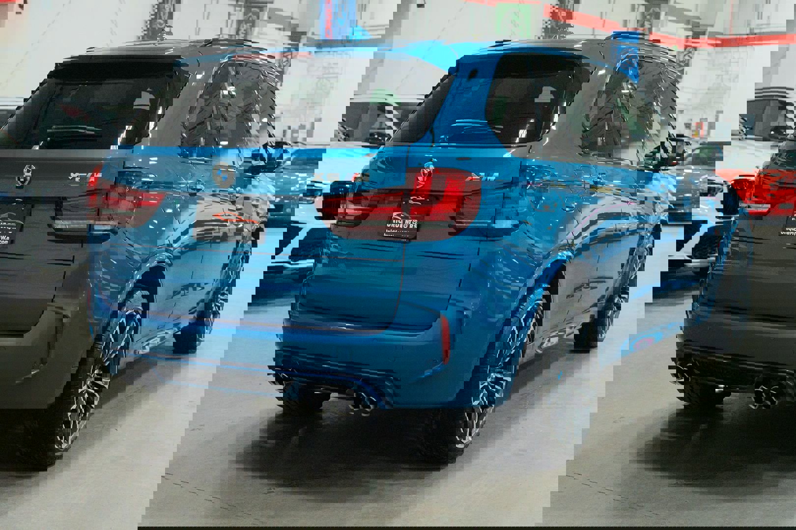 Used 2018 BMW X5 M image 8