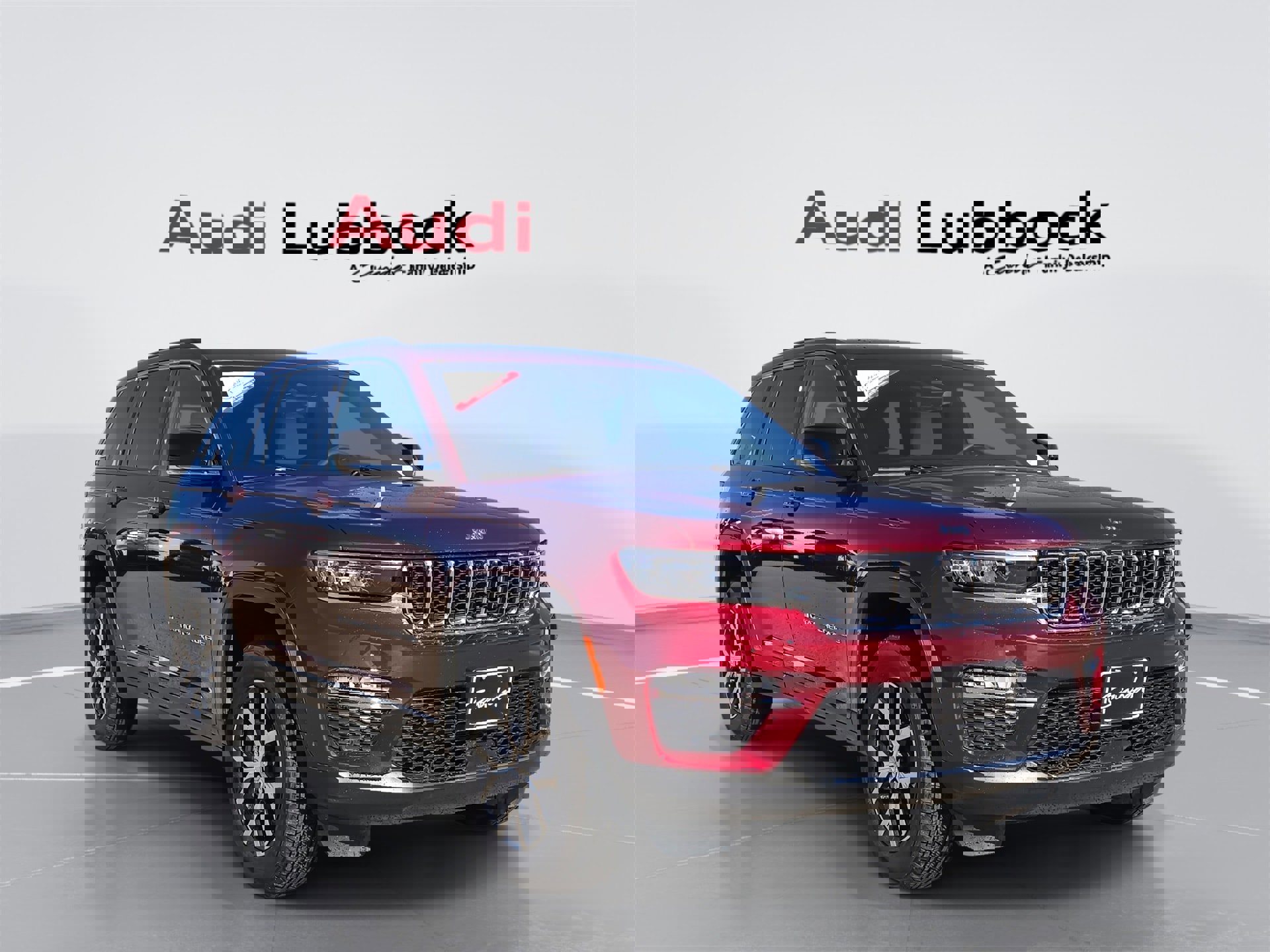 Used 2024 Jeep Grand Cherokee Limited w/ Luxury Tech Group II image 1