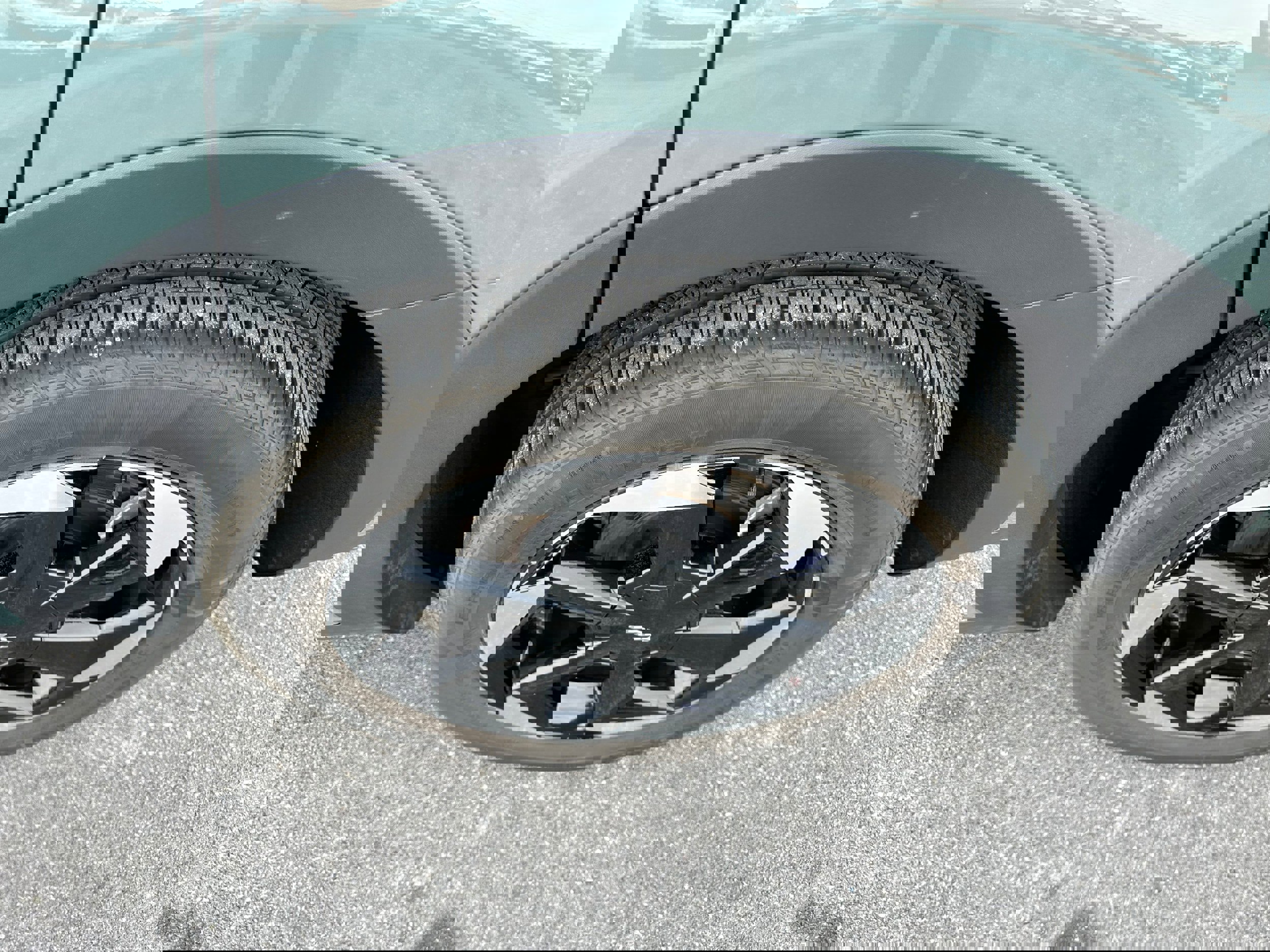 Used 2025 Kia Sorento EX image 9