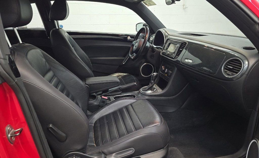 Used 2012 Volkswagen Beetle 2.0T FWD image 7