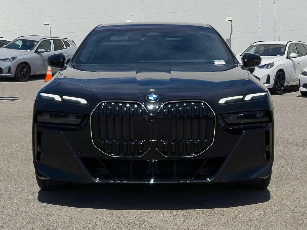 New 2026 BMW 740i w/ Premium Package RWD image 2