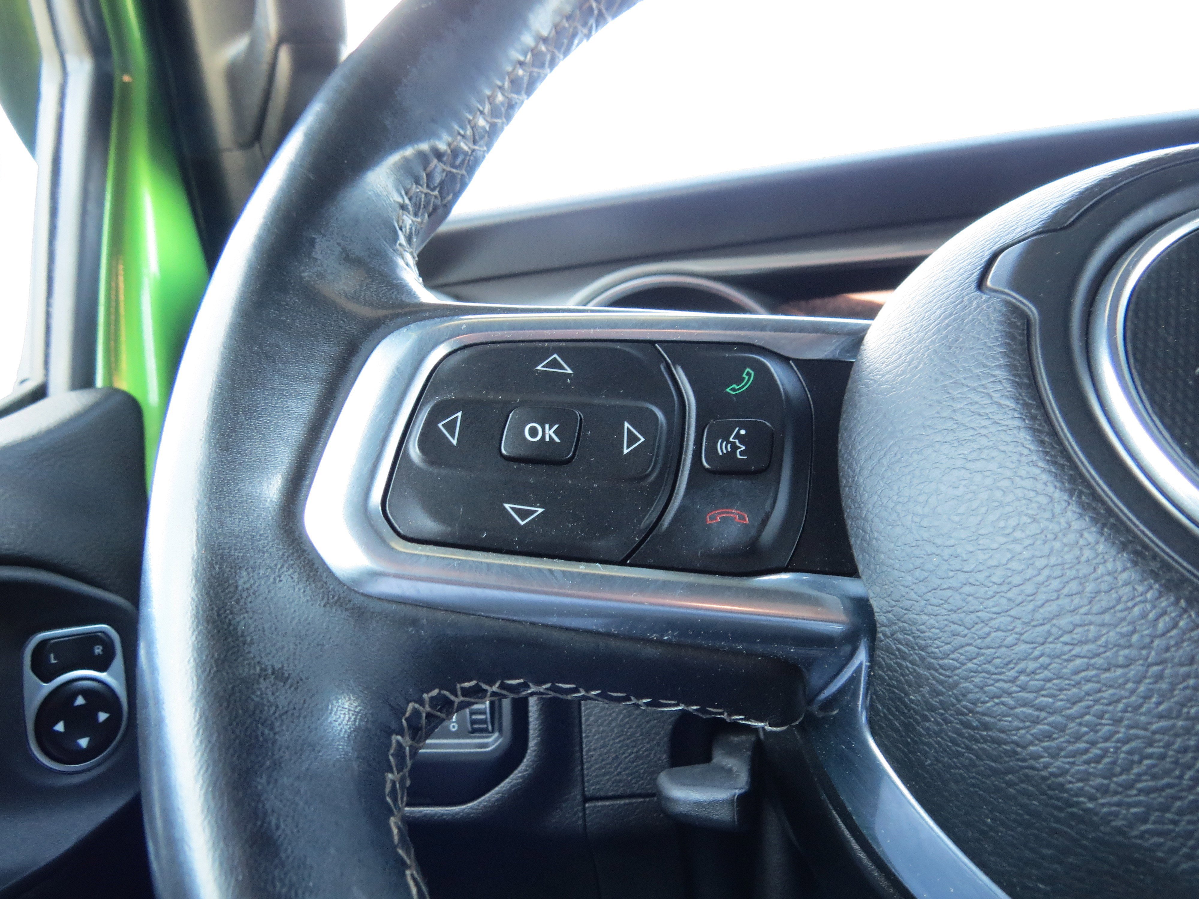 Used 2019 Jeep Wrangler Unlimited Sahara w/ Safety Group image 22