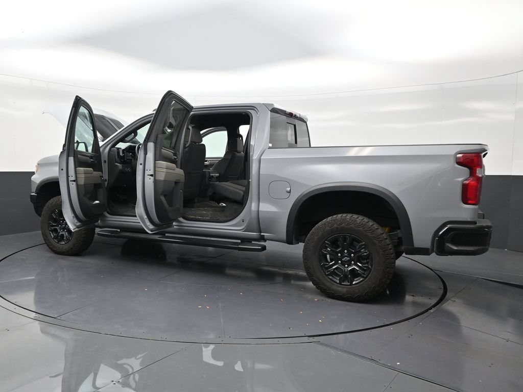 Used 2025 Chevrolet Silverado 1500 ZR2 AWD/4WD image 31