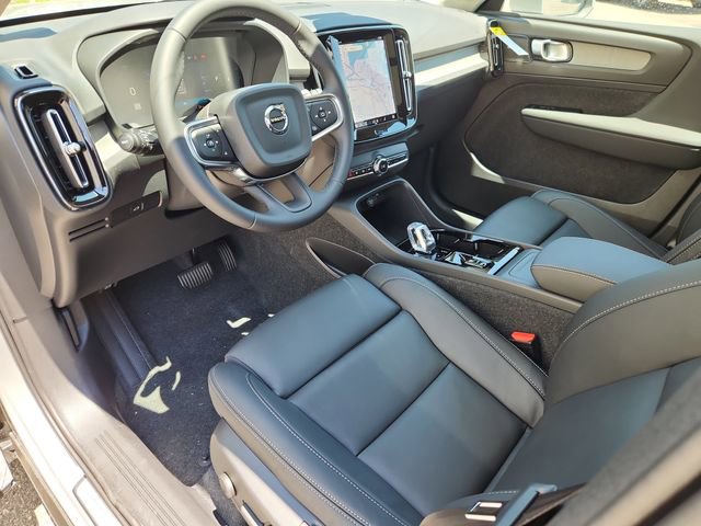 New 2025 Volvo XC40 B5 Ultra w/ Climate Package AWD/4WD image 9