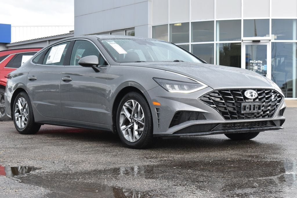 Used 2023 Hyundai Sonata SEL FWD image 2