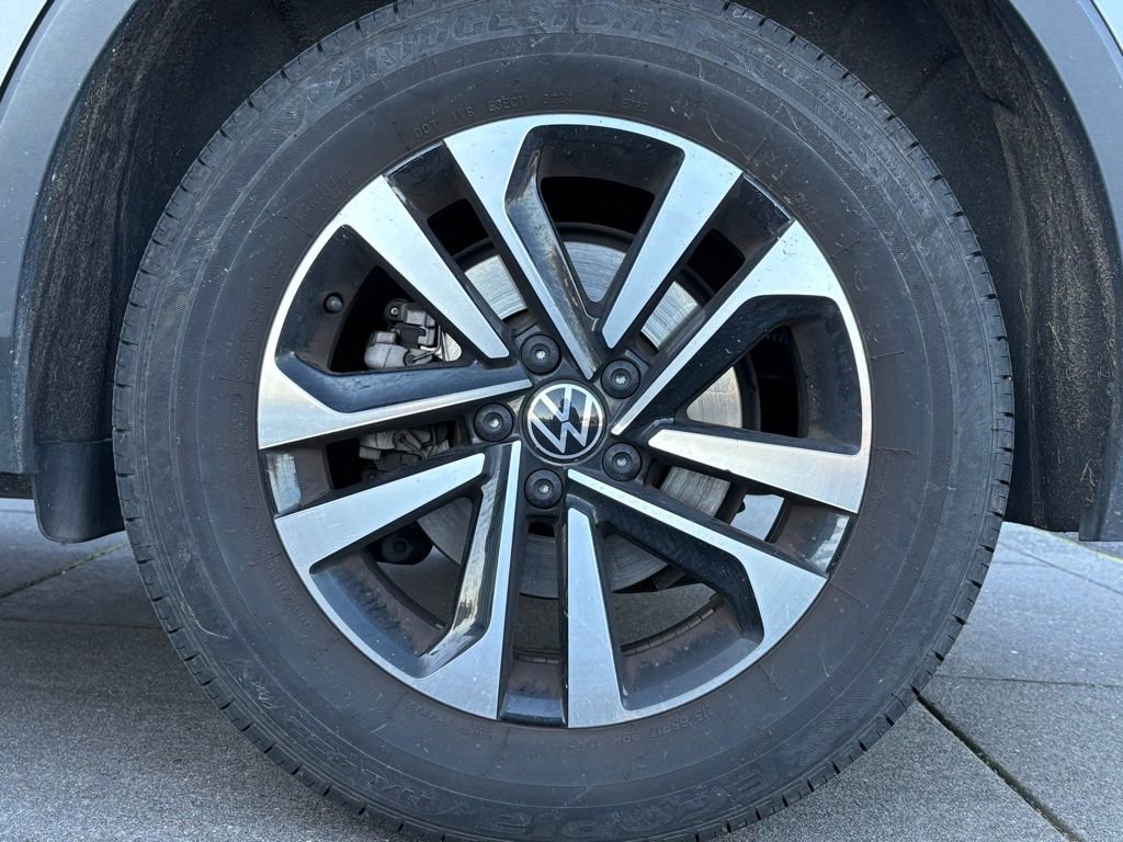 Used 2024 Volkswagen Tiguan S image 8