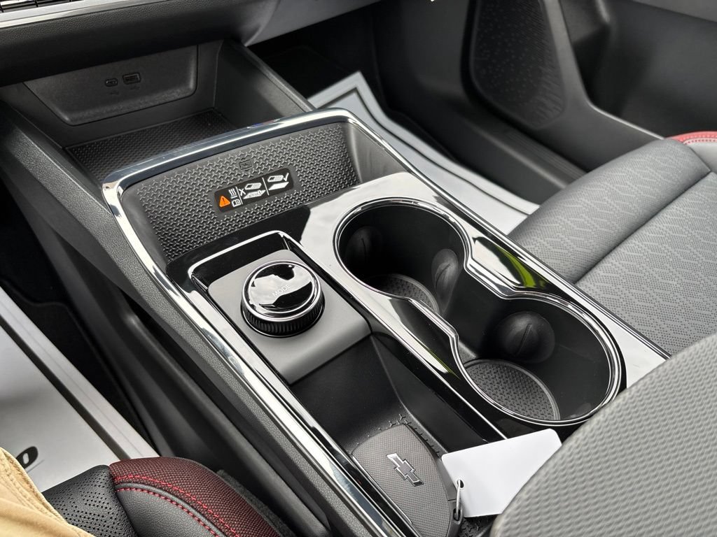 New 2027 Chevrolet Equinox RS w/ Safety and Technology Package AWD/4WD image 26