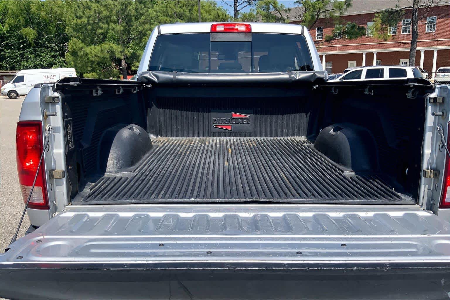 Used 2015 RAM 1500 Classic SLT RWD image 34