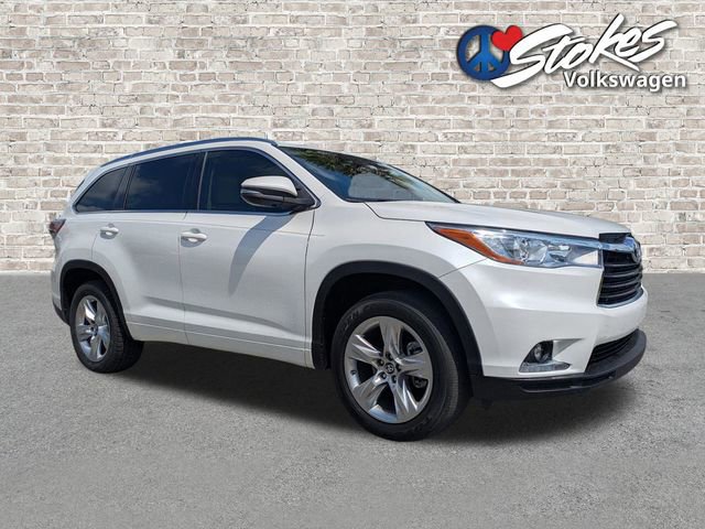 Used 2016 Toyota Highlander Limited w/ Driver Technology Package image 2
