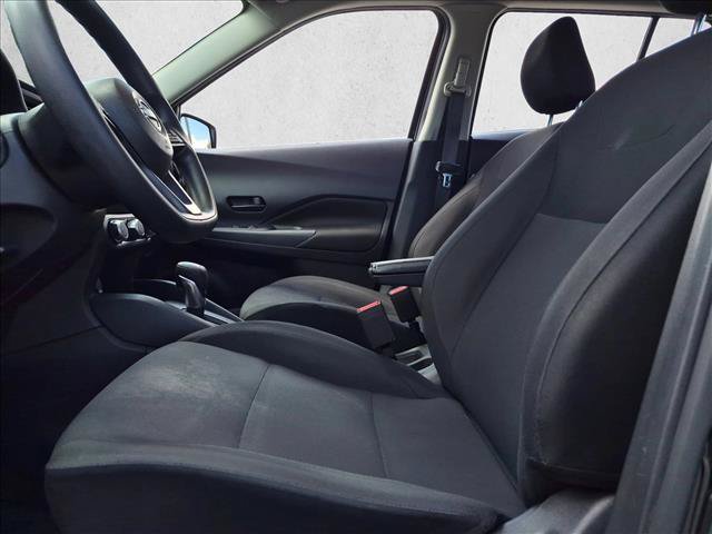 Used 2023 Nissan Kicks S FWD image 11