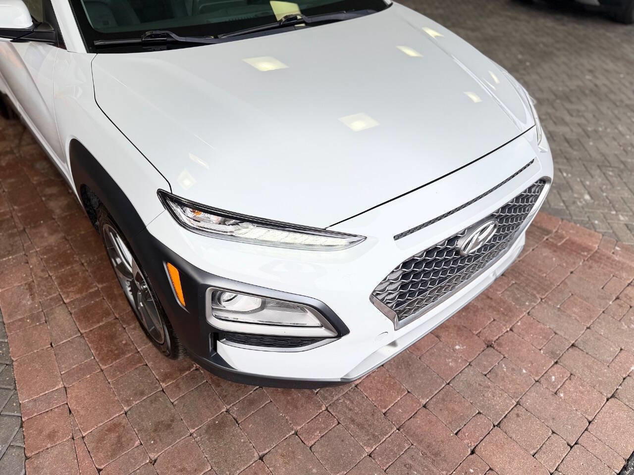 Used 2021 Hyundai Kona Limited image 23