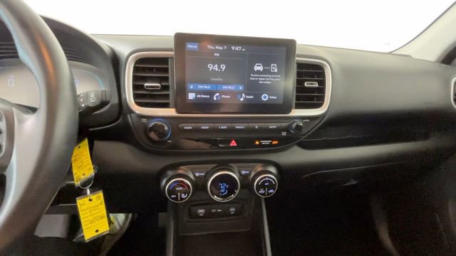 Used 2023 Hyundai Venue SEL FWD image 34