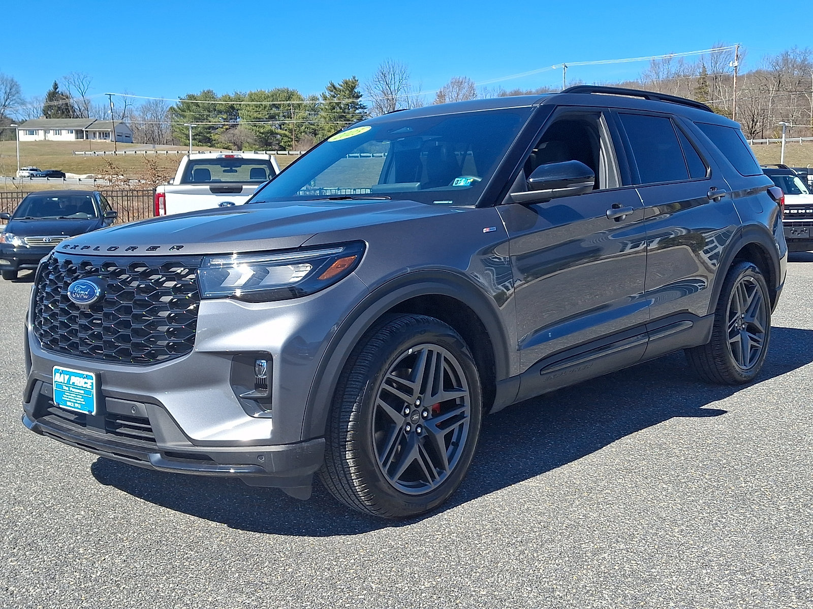Certified 2025 Ford Explorer ST-Line w/ Premium Package image 3