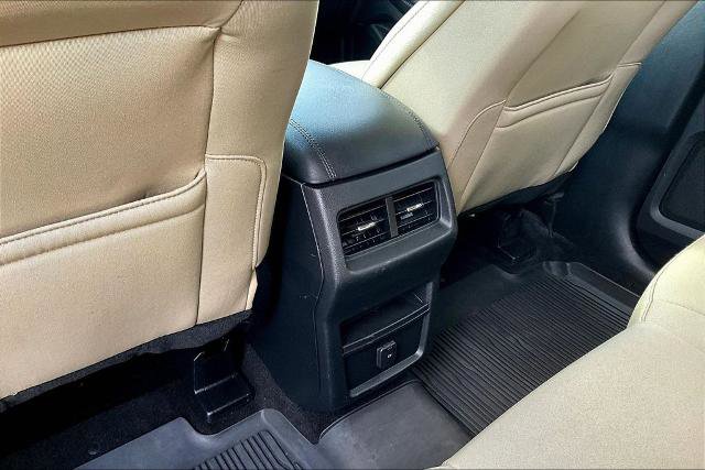 Certified 2020 Ford Edge SE image 31