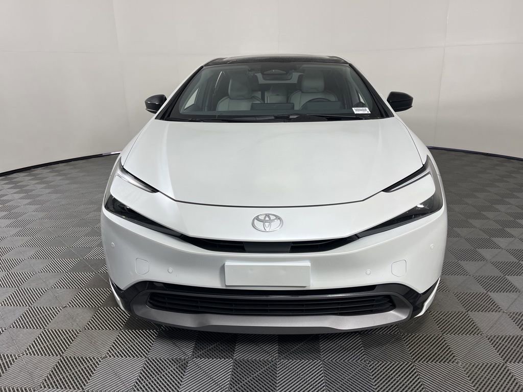 Used 2024 Toyota Prius XLE AWD/4WD image 17