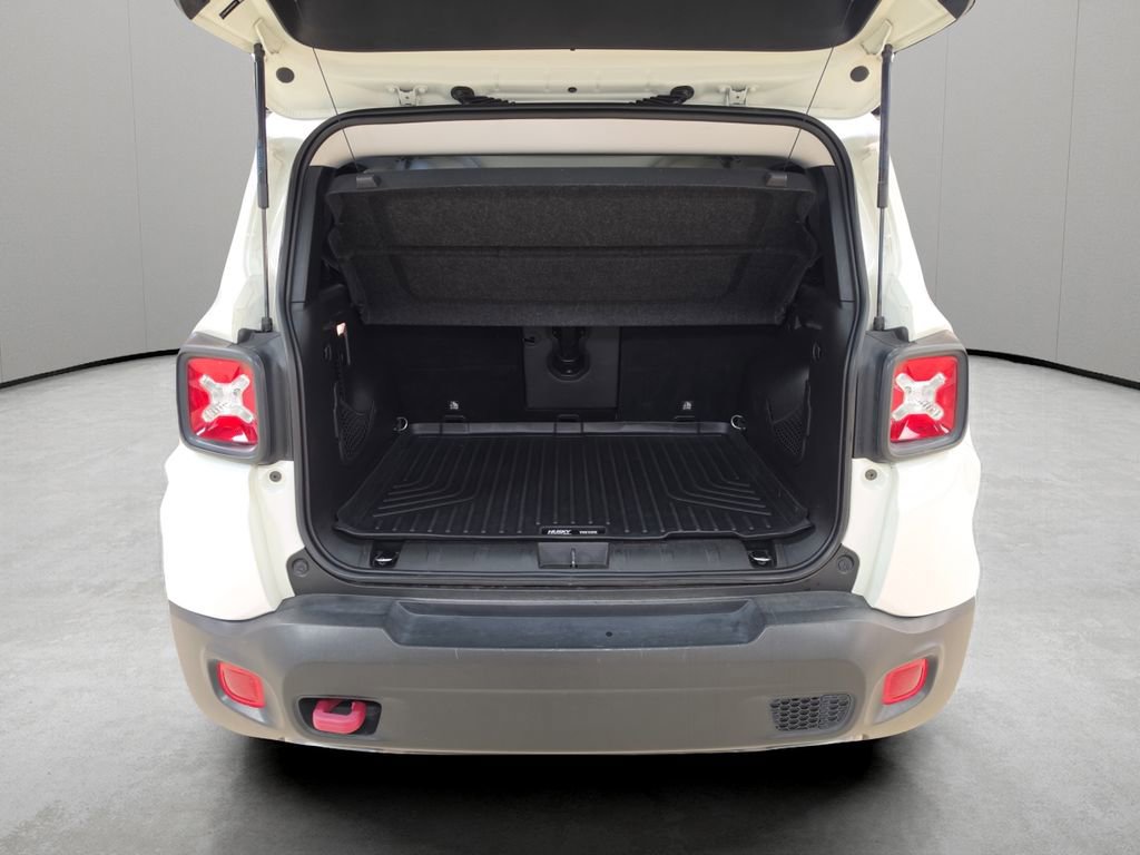 Used 2020 Jeep Renegade Trailhawk w/ Premium Leather Group AWD/4WD image 10