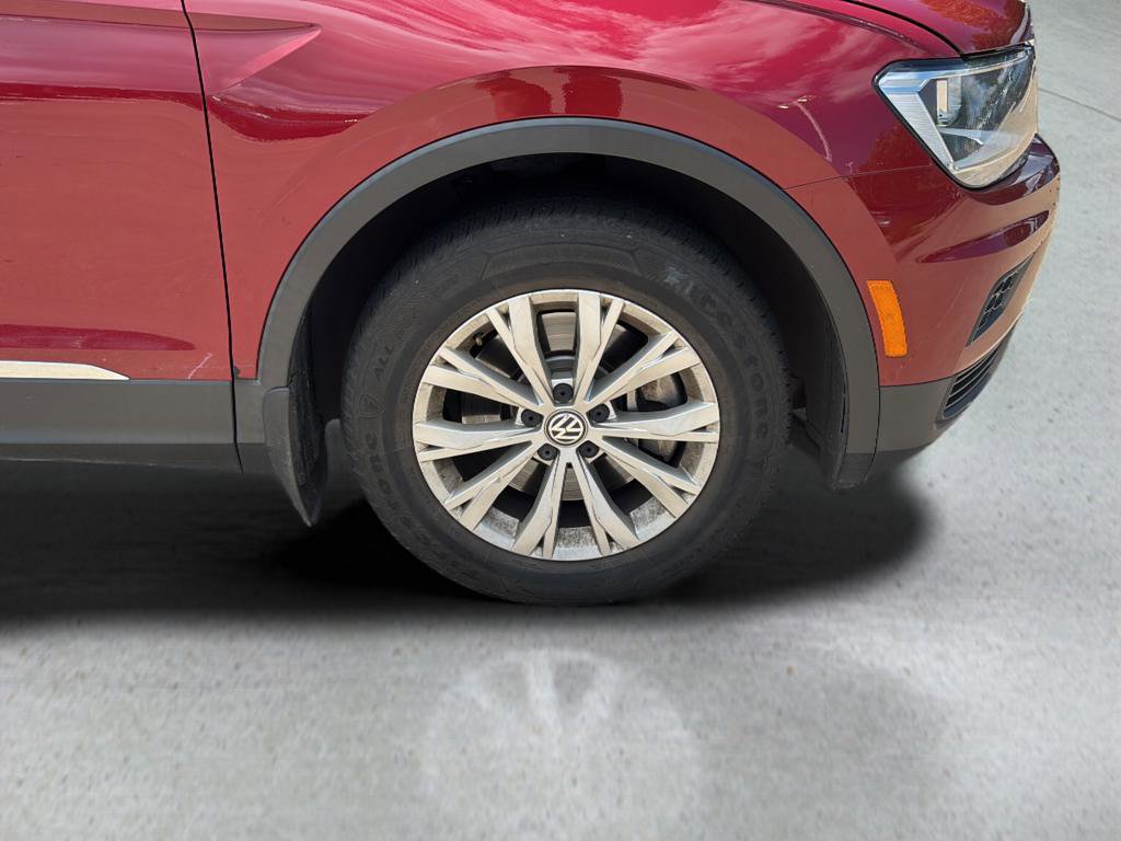 Used 2018 Volkswagen Tiguan SE AWD/4WD image 9