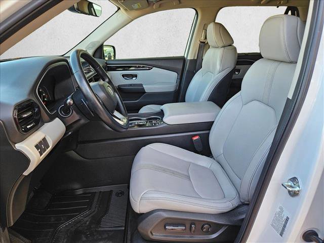 Used 2023 Honda Pilot Touring image 18