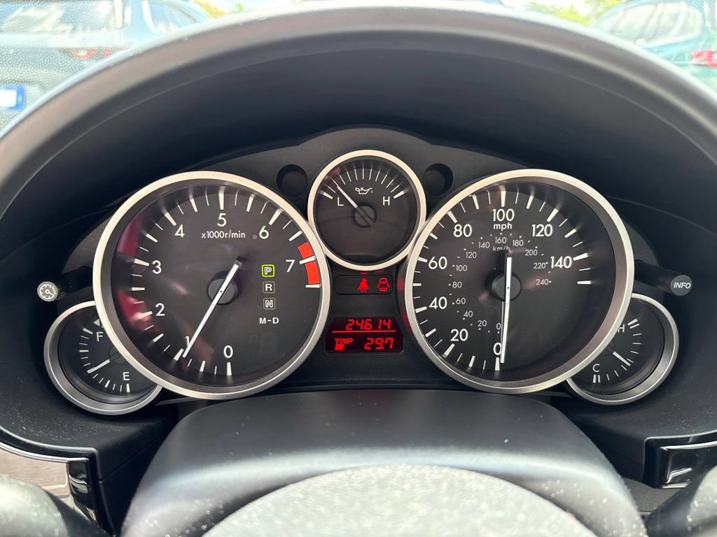 Used 2012 MAZDA MX-5 Miata Special Edition RWD image 16