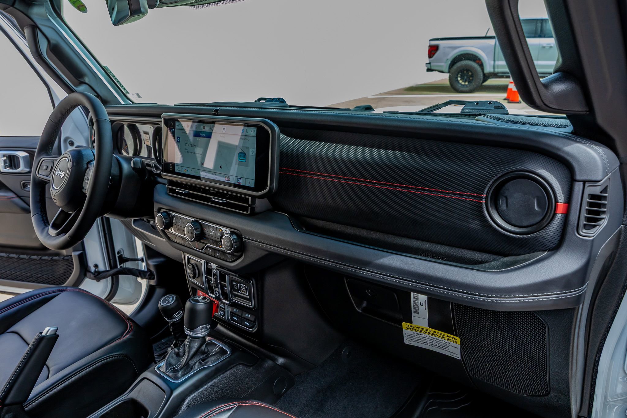 Used 2025 Jeep Wrangler Unlimited Rubicon image 17