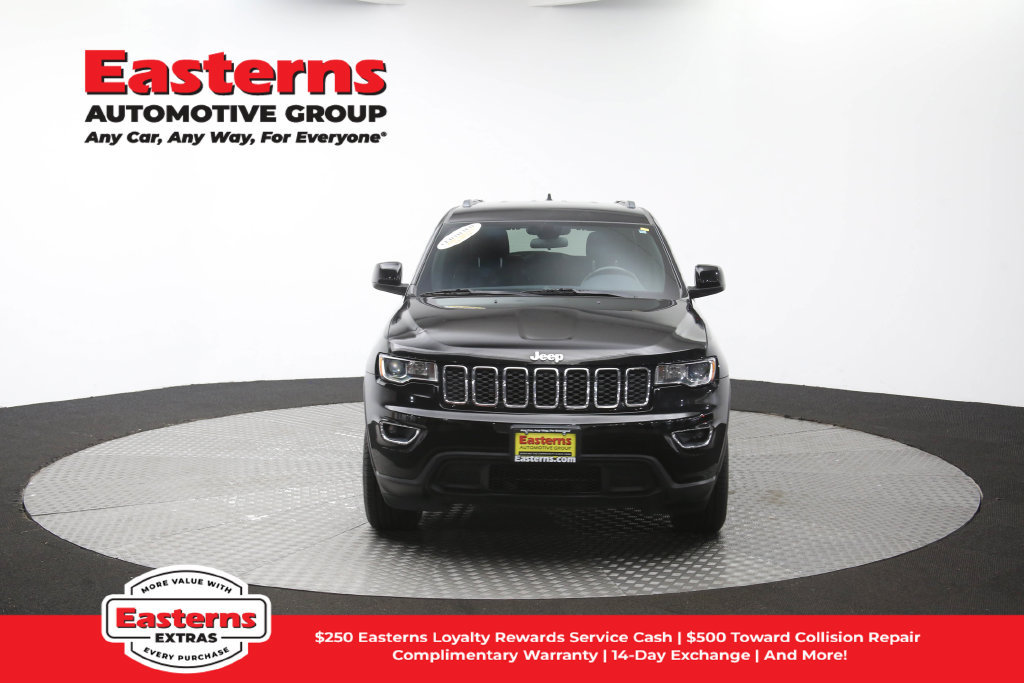 Used 2021 Jeep Grand Cherokee Laredo AWD/4WD image 56