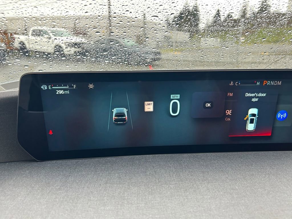 Used 2025 Ford Expedition Active image 16