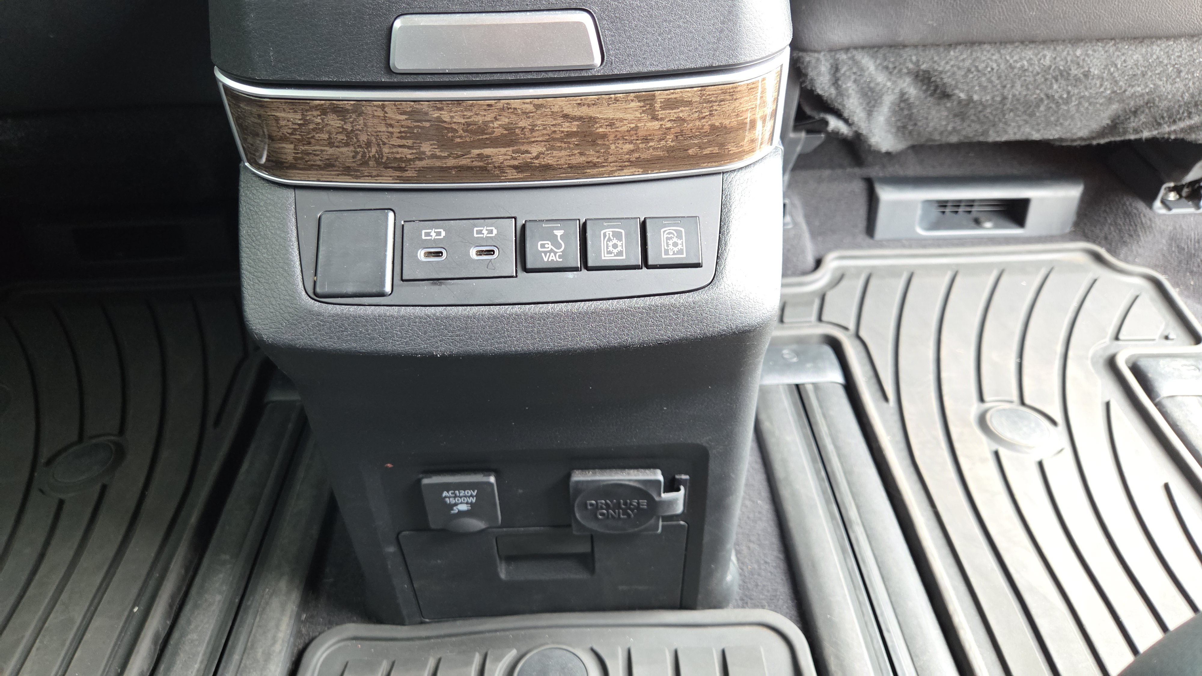 Certified 2025 Toyota Sienna Platinum AWD/4WD image 14